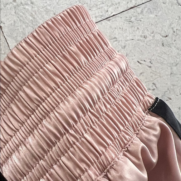 NWT - Pull & Bear - Women's Dusty Pink Satin Boxing Shorts - Picture 10 of 10